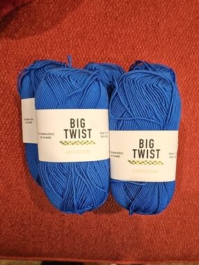 DISCONTINUED 5 Skein Bundle Of Big Twist Amigurumi Yarn - Fresh Blueberry - New